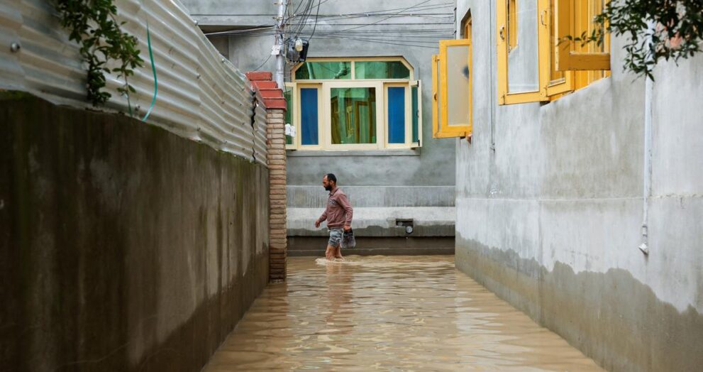 let-up-in-rain-eases-flood-threat-in-kashmir,-jhelum-starts-receding