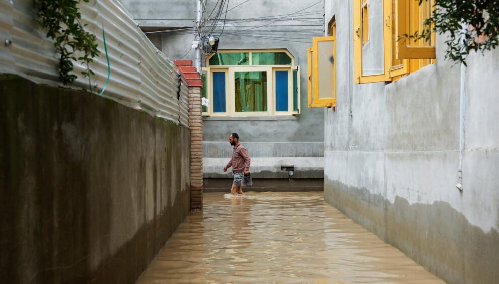 let-up-in-rain-eases-flood-threat-in-kashmir,-jhelum-starts-receding