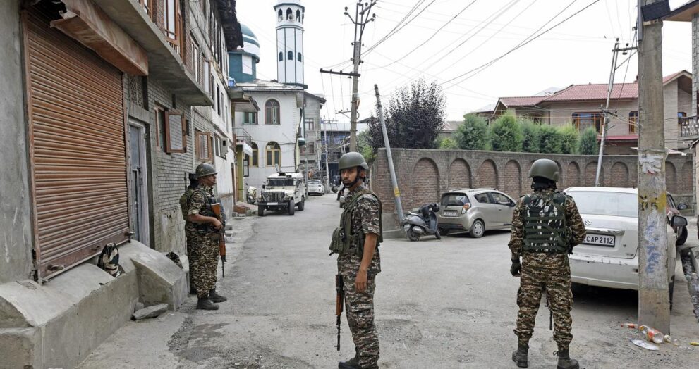 hizb-ul-mujahideen-operative-arrested-in-jammu-and-kashmir,-say-police