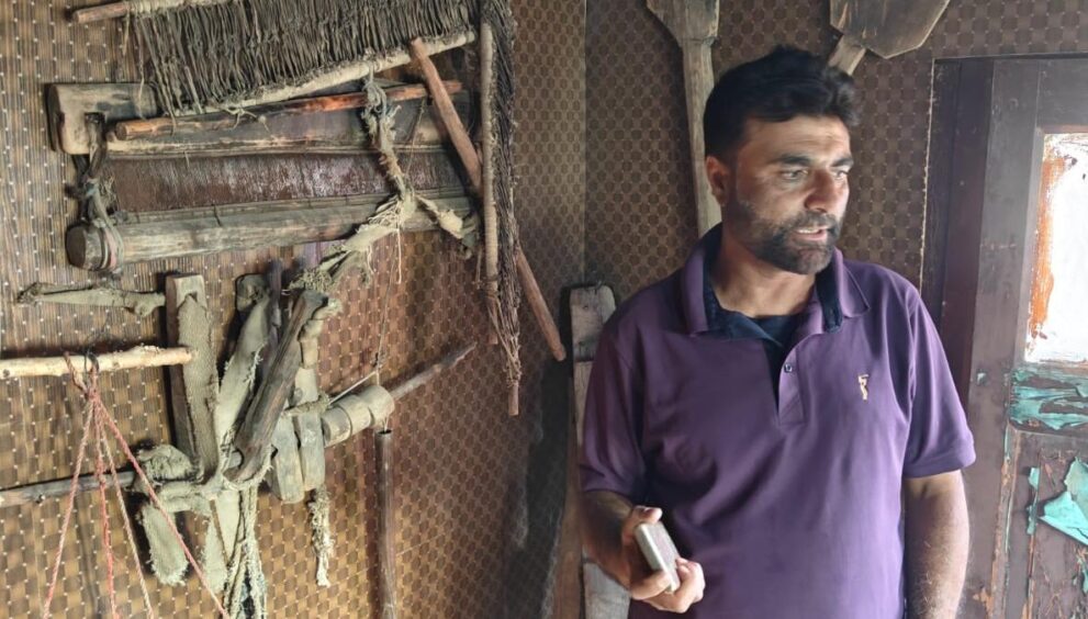 in-gurez-valley,-a-lone-man-is-archiving-the-dard-shin-story