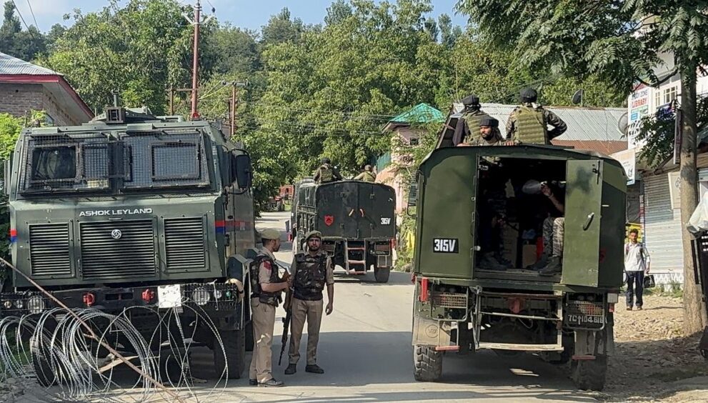 two-soldiers-killed-in-fresh-firing,-as-anti-terror-operation-in-kulgam-enters-9th-day