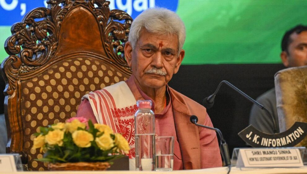 ag.-noorani,-arundhati-roy’s-books-among-25-‘forfeited’-by-j&k-home-department