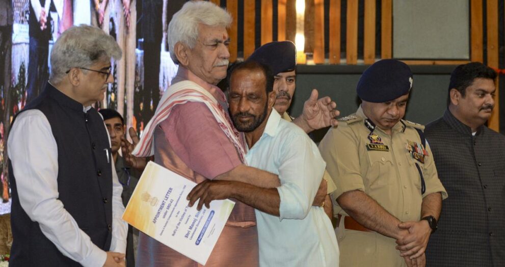 emotional-scenes-as-j&k-l-g-sinha-hands-over-jobs-to-158-relatives-of-terror-victims