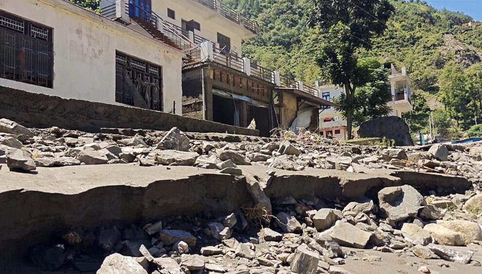 three-killed-as-intense-rainfall-lashes-j&k-again-in-the-last-12-hours