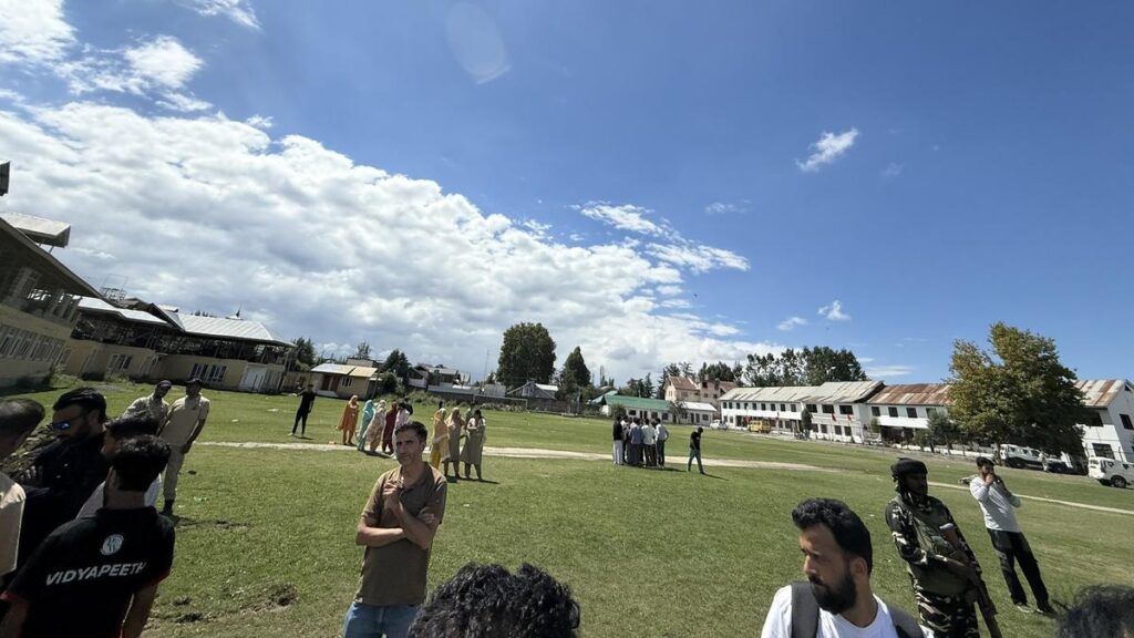 j&k-opposition-parties-express-dismay-over-constructing-police-martyrs’-building-on-70-year-old-playground-in-srinagar