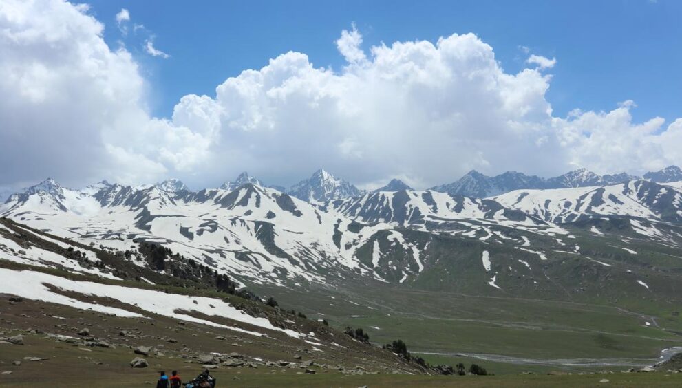 kashmir’s-360-degree-view-from-top:-lake-by-lake,-meadow-by-meadow
