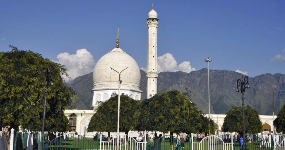 j&k-chief-minister-omar-abdullah-criticises-use-of-national-emblem-on-renovation-plaque-at-hazratbal-mosque