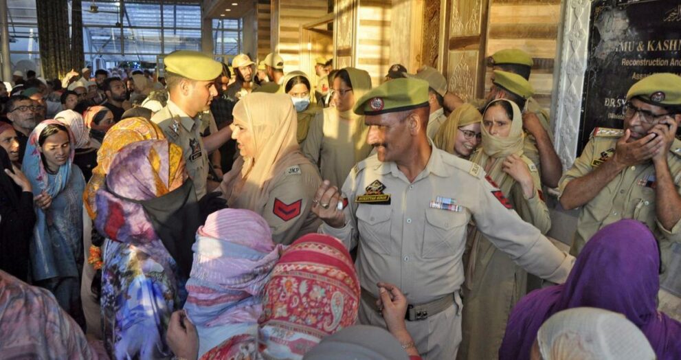 j&k-parties-seek-removal-of-waqf-chairperson-darakshan-andrabi-over-‘national-emblem-plaque’-row