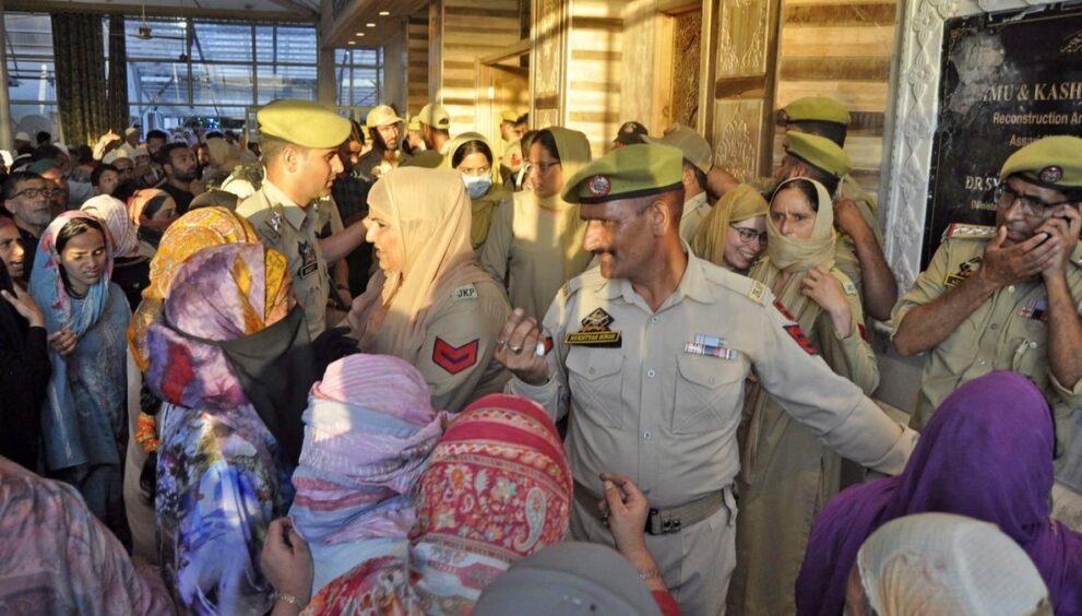 j&k-parties-seek-removal-of-waqf-chairperson-darakshan-andrabi-over-‘national-emblem-plaque’-row