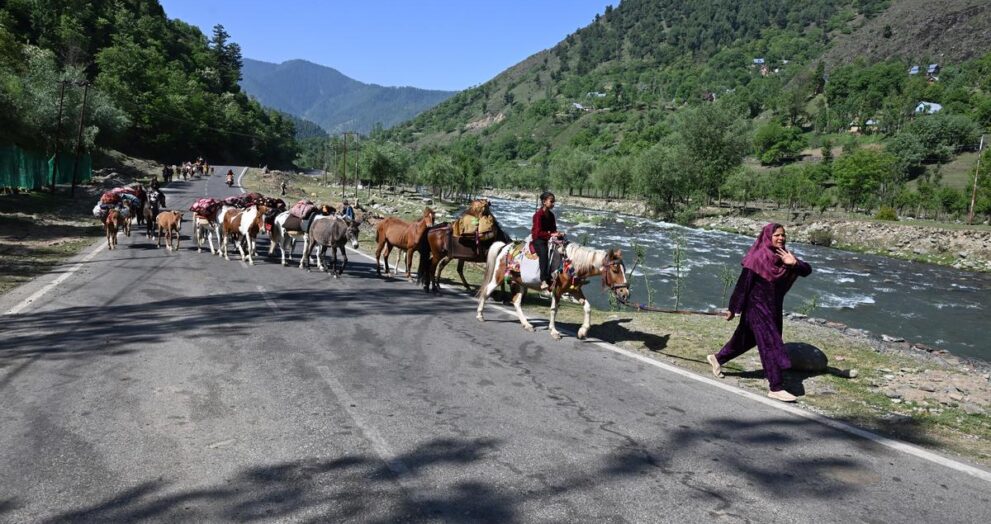 army-must-rebuild-ties-with-gujjar,-bakerwal-tribes-to-prevent-intelligence-gap-on-ground,-say-experts