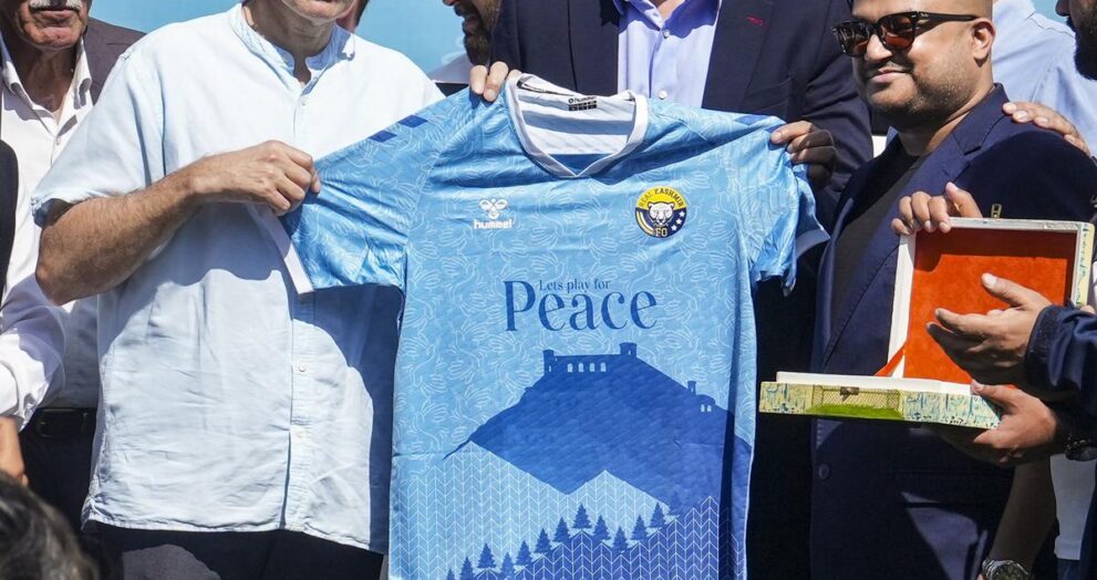 peace-important,-responsibility-must-be-fulfilled-by-those-in-charge:-omar-abdullah