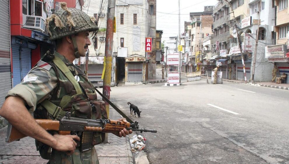 senior-army-officers-visit-j&k’s-chenab-valley-to-review-operational-preparedness