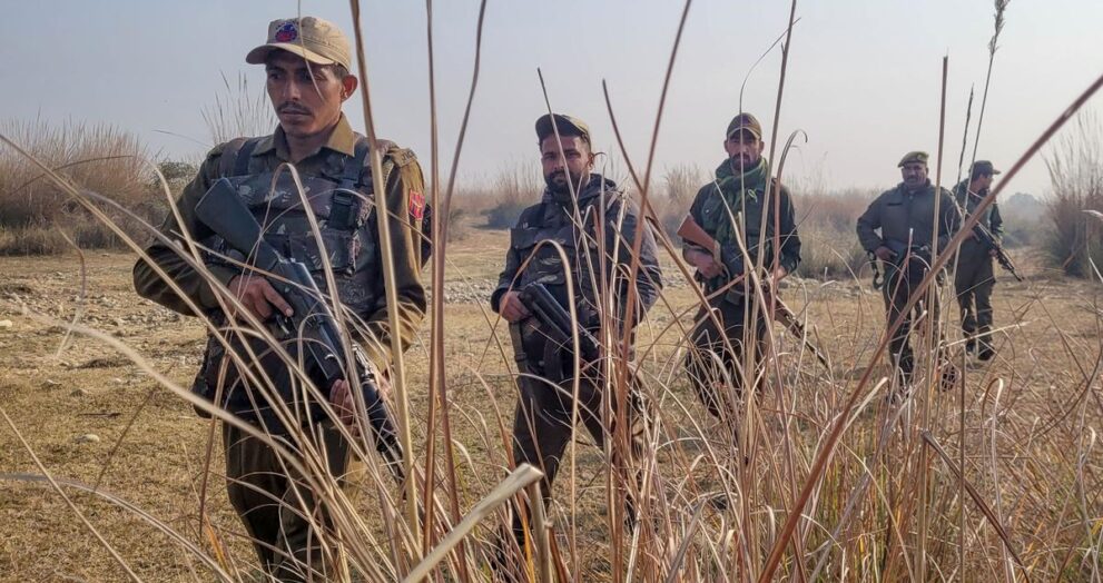 pakistani-drone-sighted-along-international-border-in-j&k’s-samba;-security-forces-launch-search