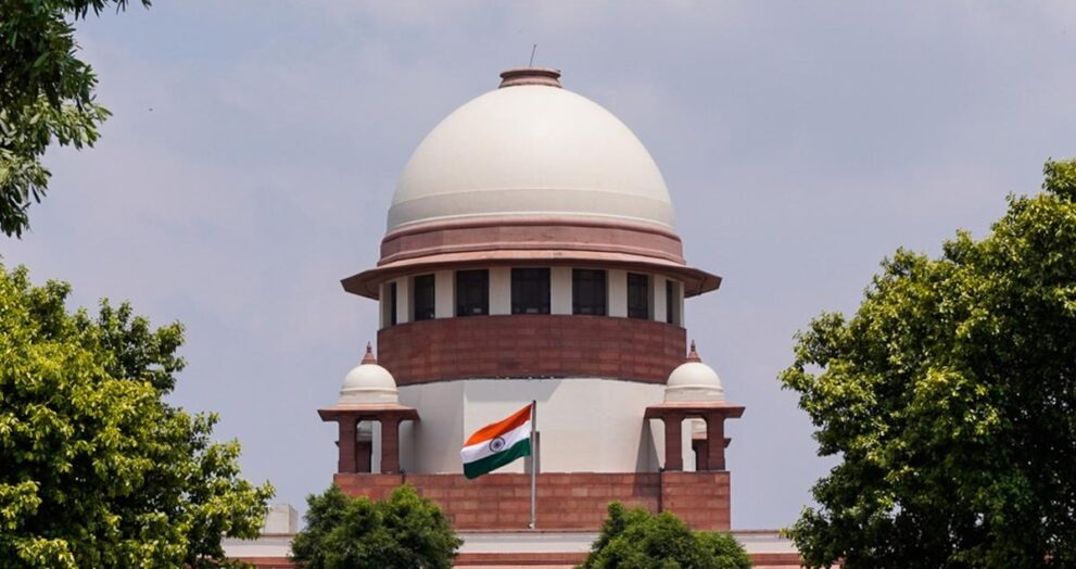 supreme-court-gives-centre-four-weeks-to-respond
to-pleas-for-restoration-of-j&k-statehood