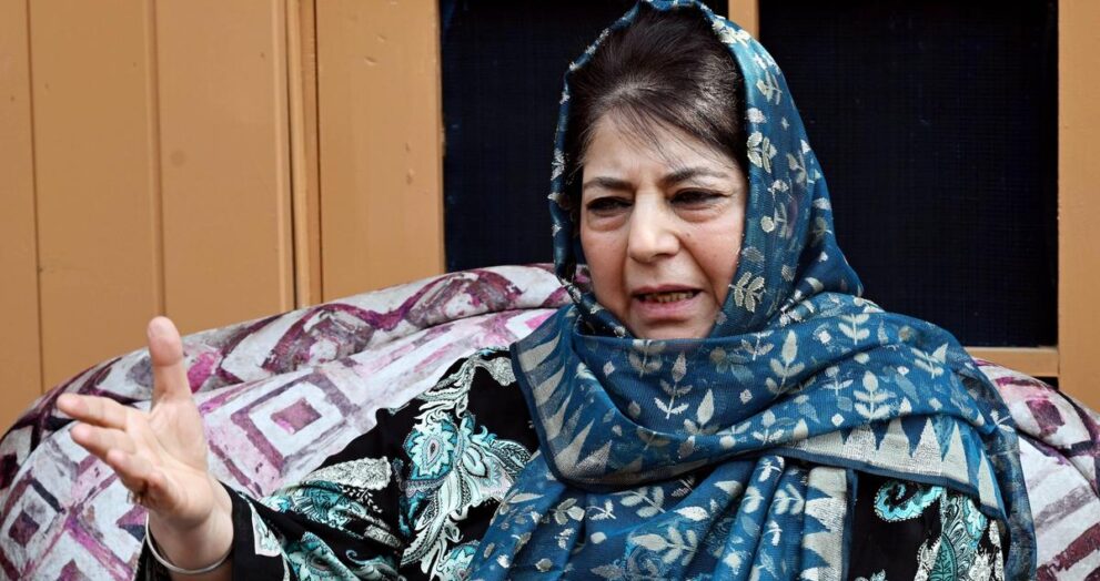 all-mlas-must-unite-for-daily-wage-workers’-regularisation-in-j&k:-mehbooba-mufti