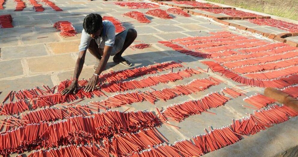 firecrackers-banned-due-to-security-concerns-in-j&k’s-poonch
