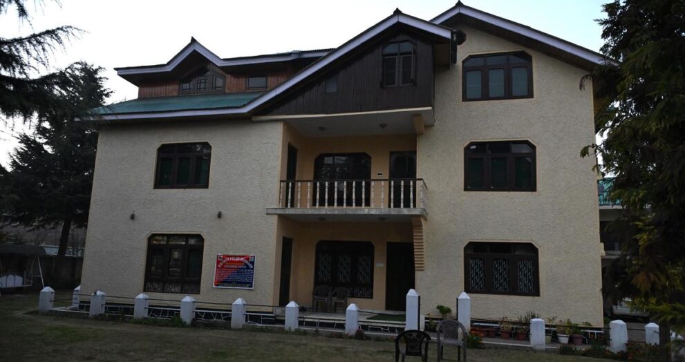 j&k-police-attach-property-of-former-kashmir-bar-association-president-in-uapa-case