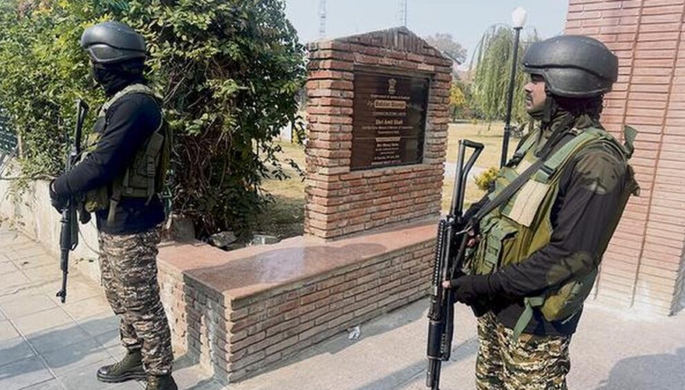 ‘terror-module’-case:-j&k-police’s-counter-intelligence-wing-carries-out-raids-across-valley