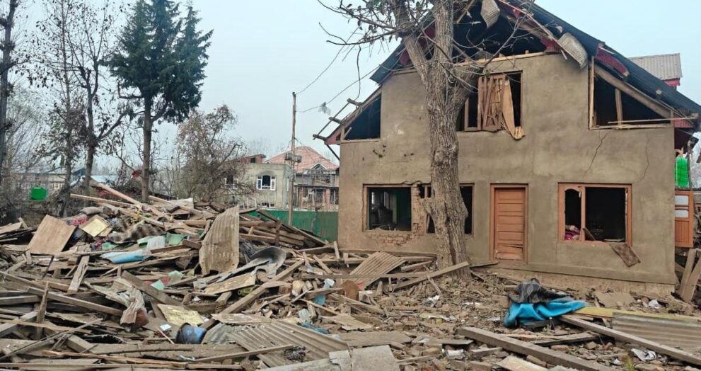 delhi-blast:-pulwama-house-of-dr.-umar-nabi-demolished