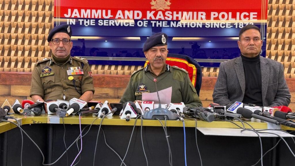 jammu-and-kashmir-blast-live-updates:-nine-killed-in-‘accidental-blast’-at-police-station-while-handling-explosives-seized-in-faridabad