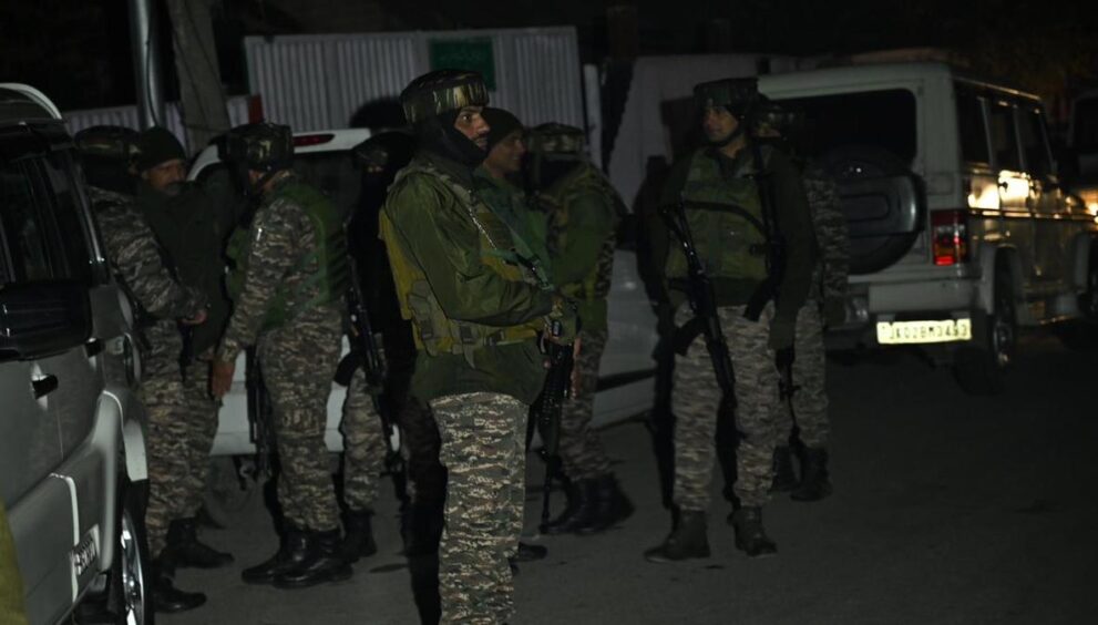 massive-explosion-inside-j&k-police-station-leaves-8-injured