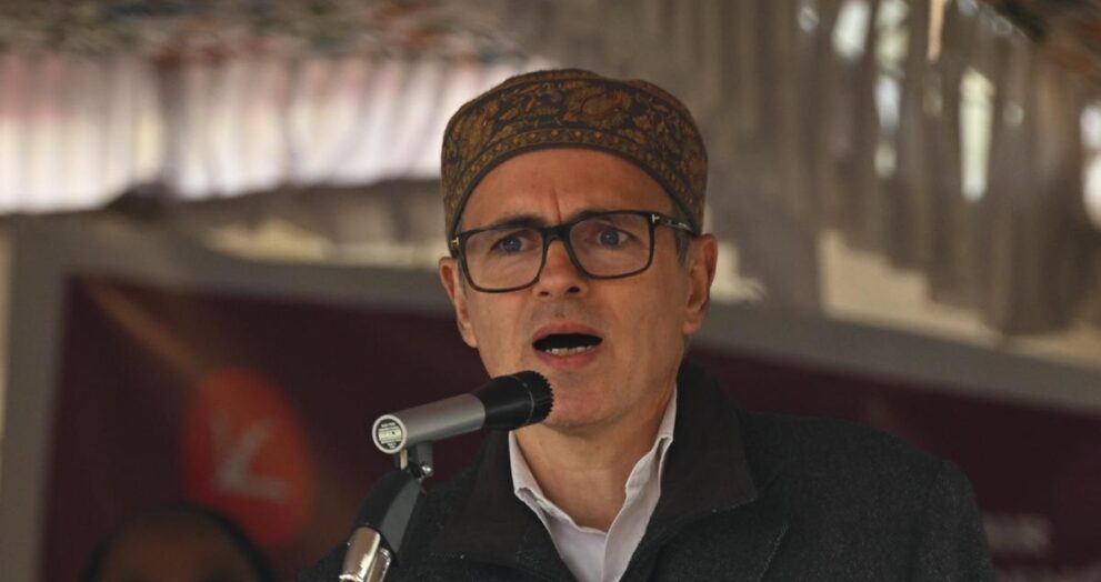 j&k-cm-promises-compensation-for-buildings-damaged-by-accidental-blast-in-srinagar