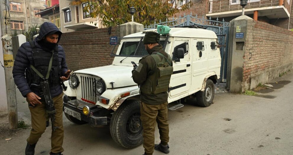 j&k-police-detain-doctor,-wife-for-‘unlawful-activities-online’-in-kashmir