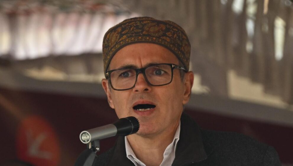 delhi-blast:-all-kashmiris-being-looked-at-with-suspicion,-says-omar-abdullah