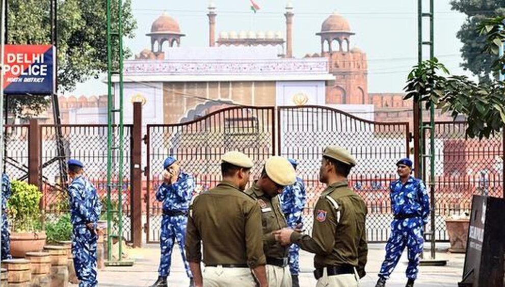 red-fort-blast:-doctors-with-foreign-degrees-come-under-police-scrutiny