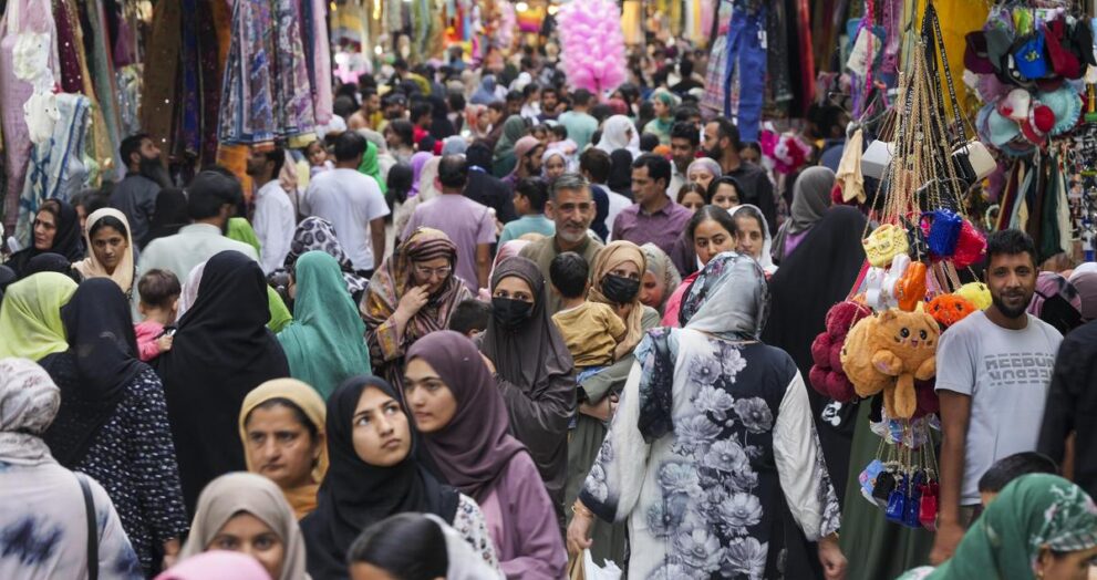 j&k’s-new-law-allows-round-the-clock-functioning-of-businesses