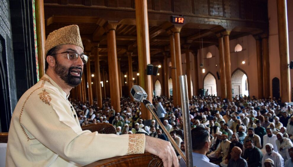 from-jama-masjid-pulpit,-mirwaiz-seeks-end-to-practice-of-‘arresting-leaders-in-decades-old-cases’
