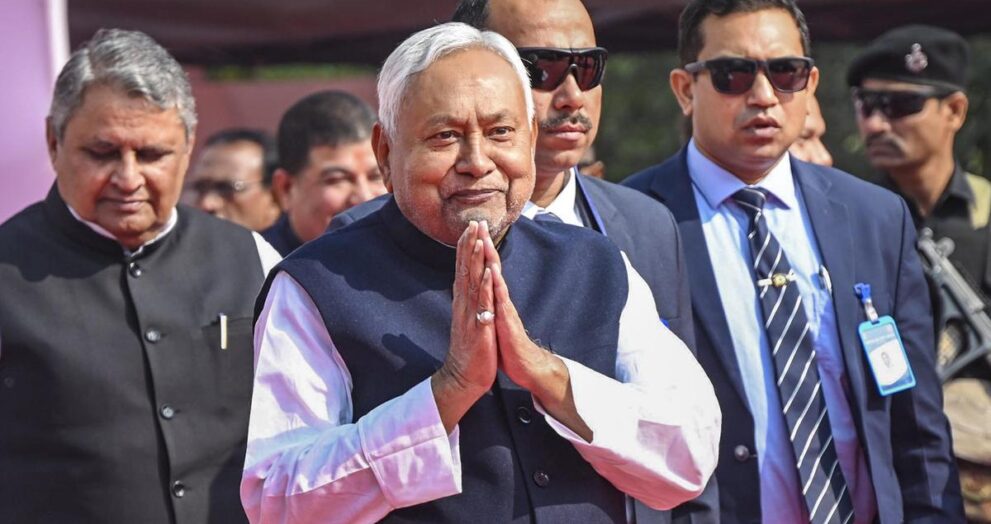 kashmir-parties-slam-bihar-cm-nitish-kumar-over-removing-veil-of-a-female-doctor