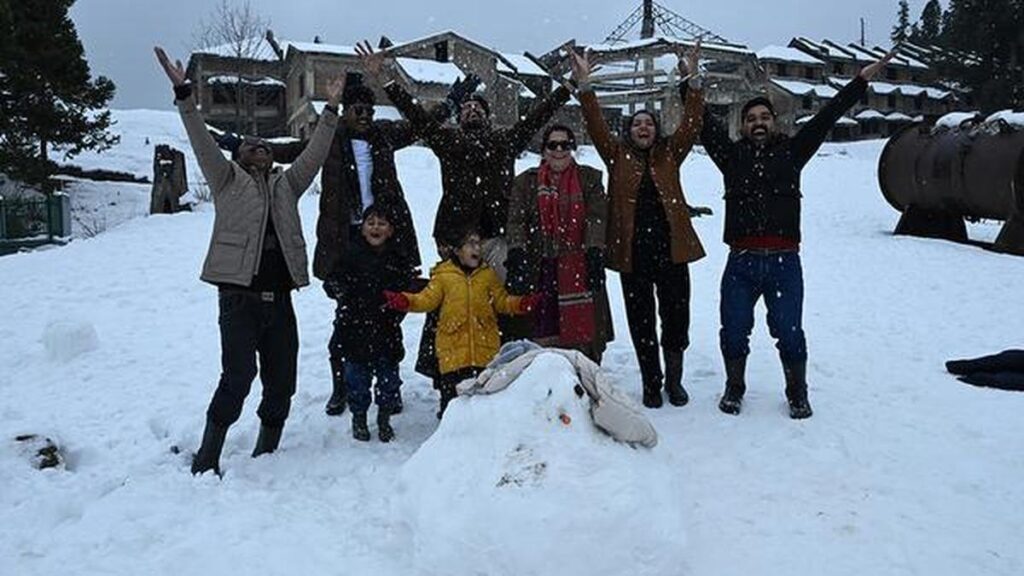 kashmir-sees-clear-skies,-dip-in-night-temperatures;-gulmarg-coldest-at-minus-seven-degrees-celsius