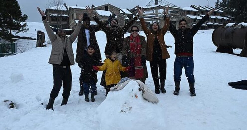 kashmir-sees-clear-skies,-dip-in-night-temperatures;-gulmarg-coldest-at-minus-seven-degrees-celsius