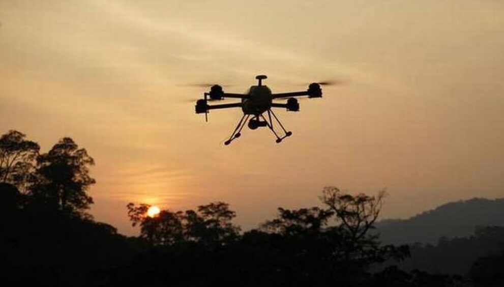 drones-sighted-along-india-pakistan-border-in-j&k’s-poonch,-samba