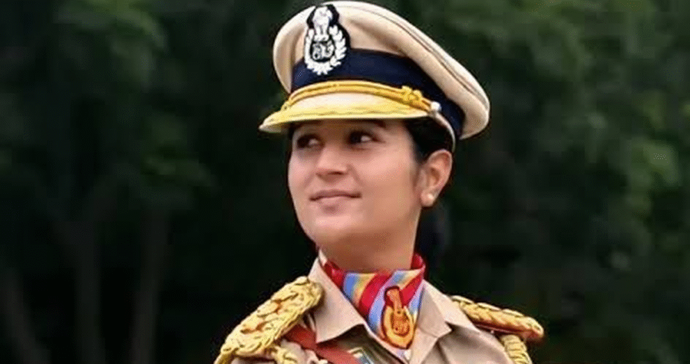 j&k-woman-officer-to-command-all-male-crpf-marching-contingent-on-republic-day