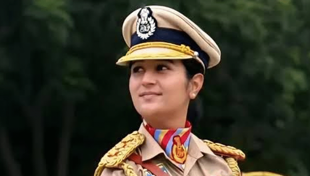 j&k-woman-officer-to-command-all-male-crpf-marching-contingent-on-republic-day