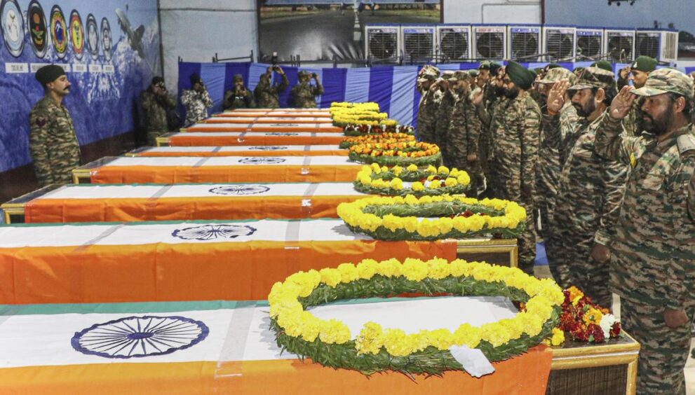 army-pays-tributes-to-10-soldiers-killed-in-road-accident-j&k’s-doda