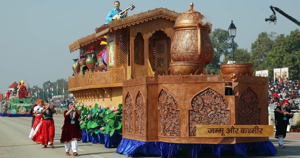 under-fire-for-j&k’s-republic-day tableau,-artist-balwant-thakur-says-‘political-score-settling-unfair’