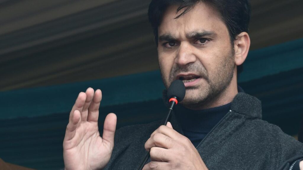 pdp’s-parra-introduces-‘j&k-reconciliation,-trauma-healing-and-dignity’-bill-in-assembly