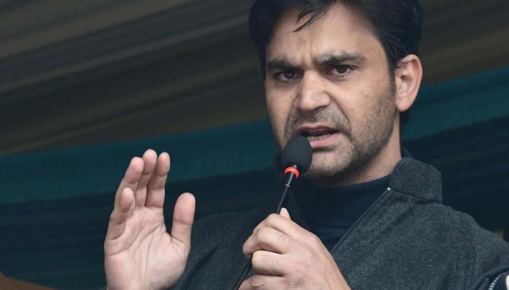 pdp’s-parra-introduces-‘j&k-reconciliation,-trauma-healing-and-dignity’-bill-in-assembly