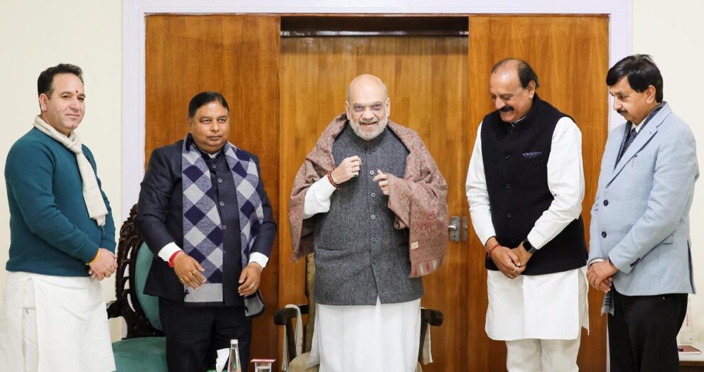 amit-shah-chairs-meeting-to-assess-development-projects-in-jammu-&-kashmir
