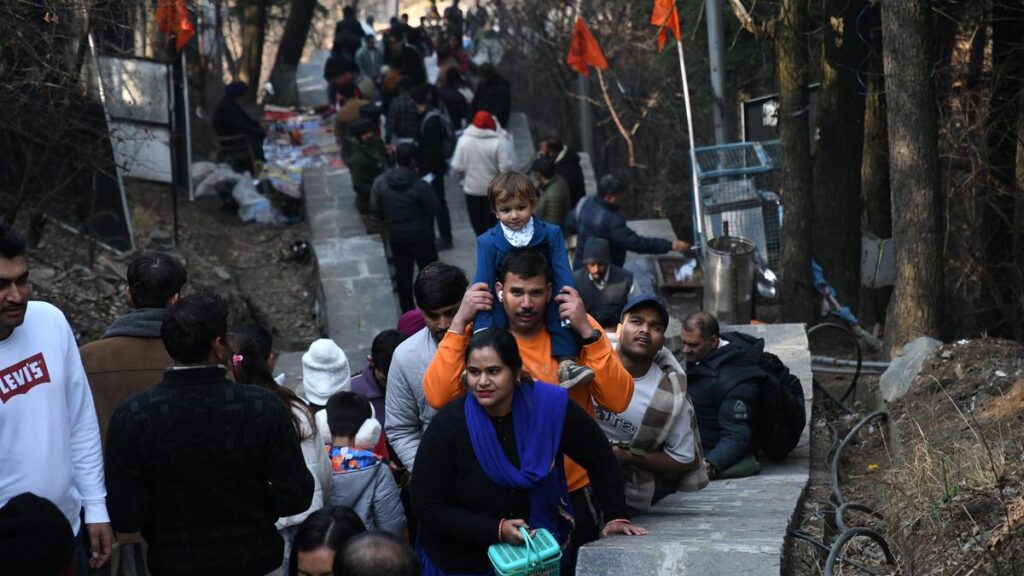 ‘herath’-celebrated-by-displaced-kashmiri-pandits-as-muslims-recall-shared-traditions