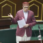 Northern Army commander reviews anti-infiltration grid in Kashmir