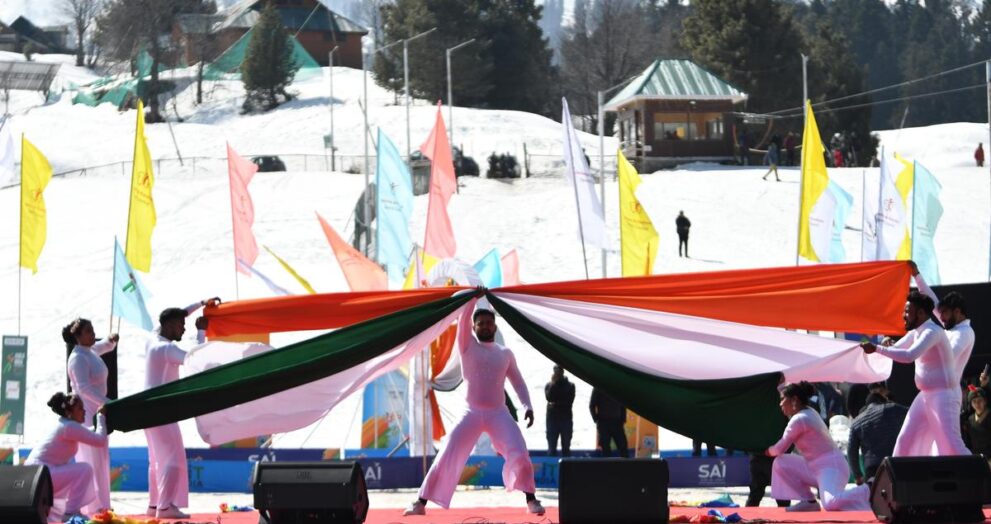 time-to-move-towards-artificial-snow-for-winter-games,-says-omar-abdullah