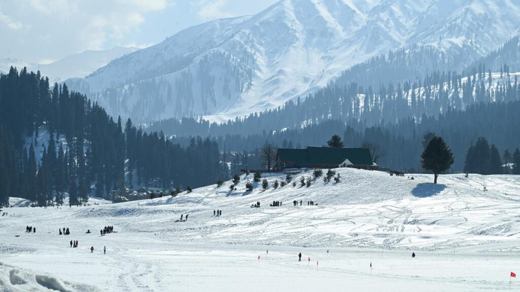omar-abdullah’s-call-for-artificial-snow-in-gulmarg-will-destroy-local-flora,-says-bjp