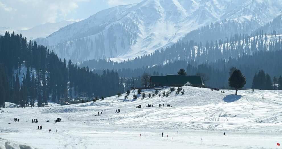 omar-abdullah’s-call-for-artificial-snow-in-gulmarg-will-destroy-local-flora,-says-bjp