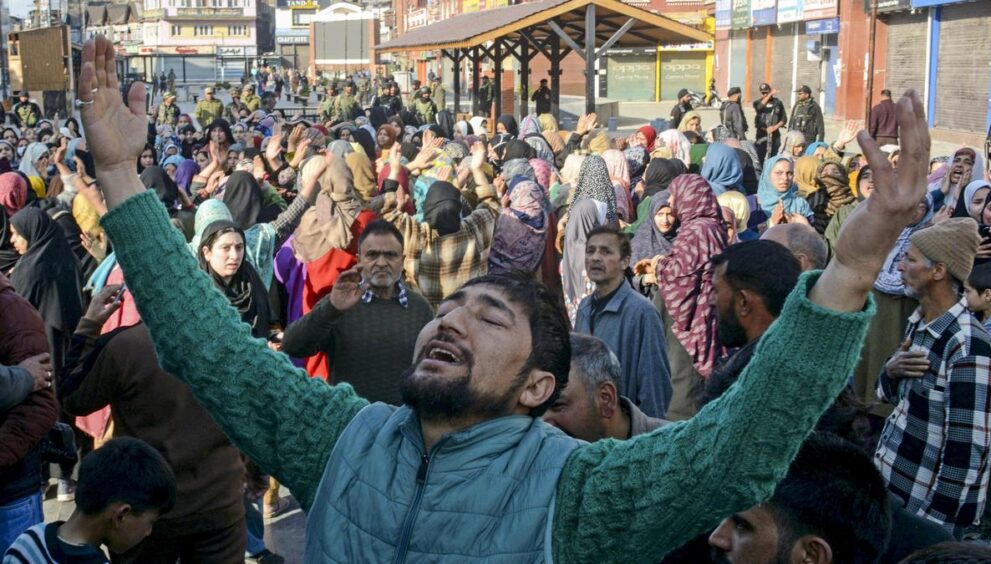 angry-protests-in-kashmir-over-khamenei’s-killing,-omar-appeals-people-to-‘uphold-peace’