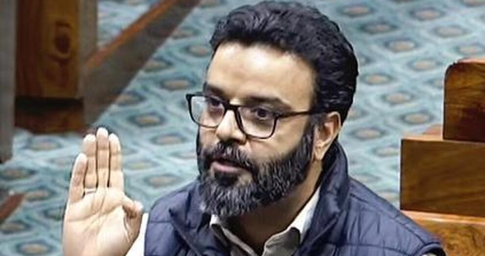 nc’s-ruhullah,-pdp’s-parra-criticise j&k-cm-over-his-iran-stand,-arrests-in-kashmir