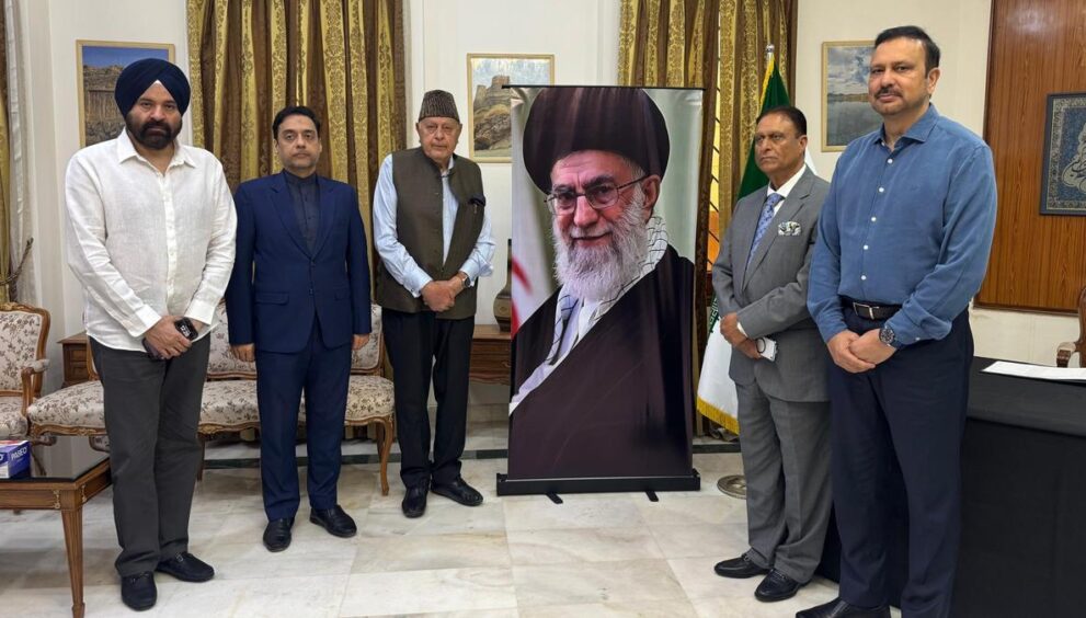 farooq-abdullah-meets-iran’s-deputy-ambassador,-offers-condolences-on-khamenei’s-death